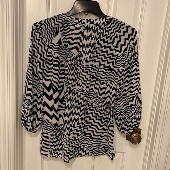 Banana Republic Blouse - Picture 5 of 8